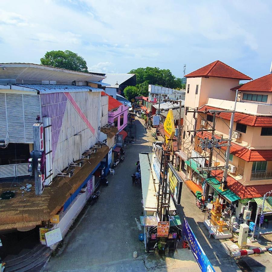 Lenny's Koh Samui Hotel